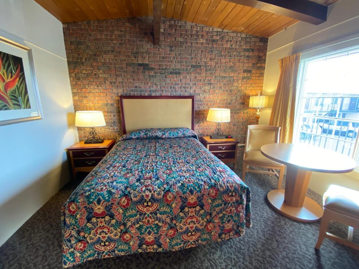 Dunes Inn Аламоса Экстерьер фото