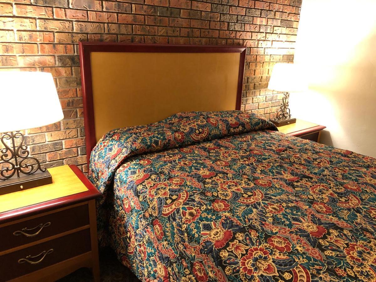 Dunes Inn Аламоса Экстерьер фото